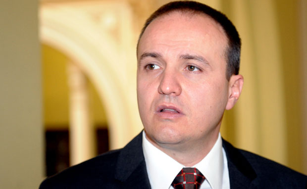 ШПИЈУНКА: Звезда на реверу