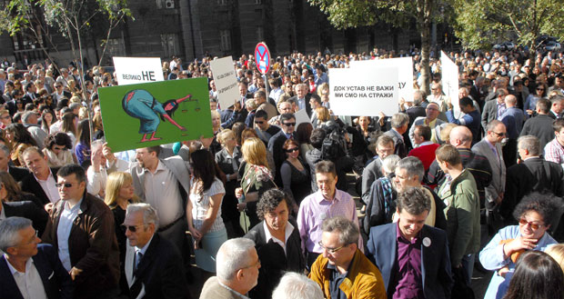 Адвокати спремни на штрајк