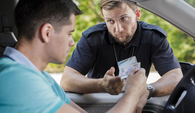 Тинејџеру одузели дозволу 49 минута након полагања возачког