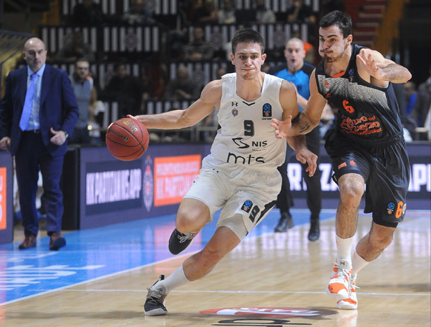 ШЕСТИ ПОРАЗ ПАРТИЗАНА У ЕВРОКУПУ: Валенсија утишала Пионир, црно-бели траже ТОП 16 тежим путем 