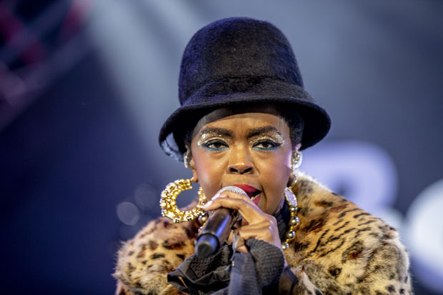 ИЗВИНИТЕ НА КАШЊЕЊУ: Лорин Хил певала 30 минута у Белгији и Француској