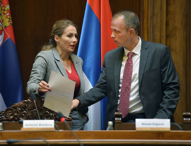 Бесповратна средства за оснаживање 52 жене на селу