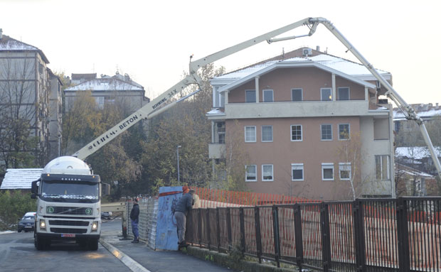 ХАПШЕЊЕ ИНВЕСТИТОРА: Зидао на дивље поред школе 