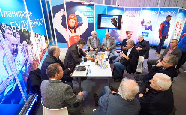 Маљковић примио легенде југословенске кошарке на штанду ОКС-а