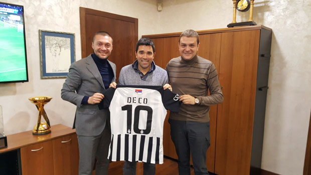 ДЕКО У ПАРТИЗАНУ: Славни фудбалер посетио Хумску