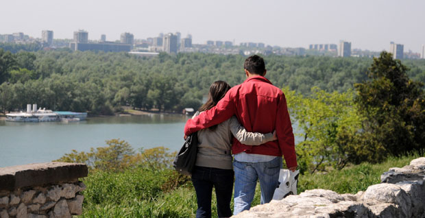 Млади би да уживају а не да одгајају децу
