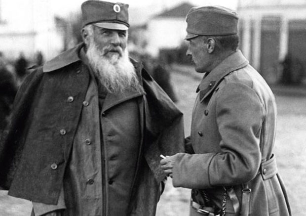 СУСРЕТ СА ИСТОРИЈОМ: Ко су прави кривци за албанску голготу