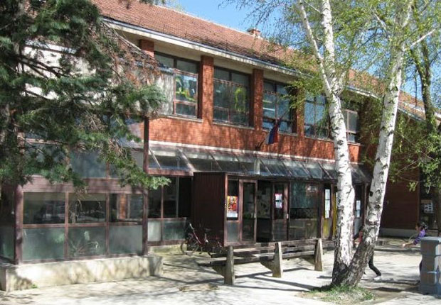 ПРИТВОР ЗА НАСТАВНИКА: Намамио ученицу(13) у стрељану и сексуално напао