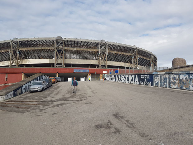 ОСТАЈЕ ВЕРА У НОВО ЧУДО: Звезда на “Сан Паолу” игра пресудни меч против Наполија у Лиги шампиона (ФОТО)