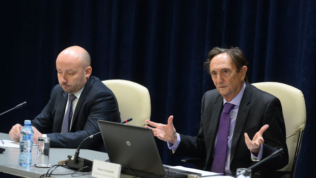 ЕПС ДЕМАНТУЈЕ ФИСКАЛНИ САВЕТ: Смањили смо зараде 2015.