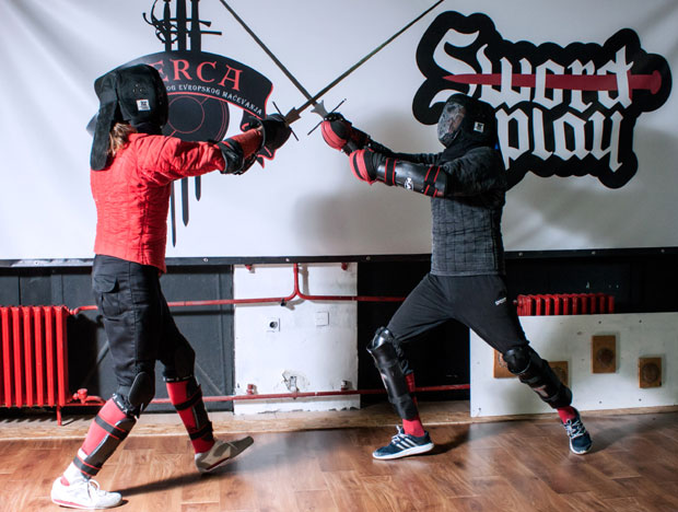 ФЕСТИВАЛ ИГАРА И ПОП КУЛТУРЕ: Мачевање уз гејмере