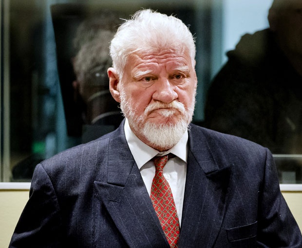 Хрвати из БиХ палили свеће на годишњицу самоубиства Праљка