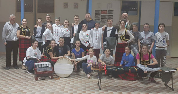 Војвођани даровали фолклорце из Босанског Грахова