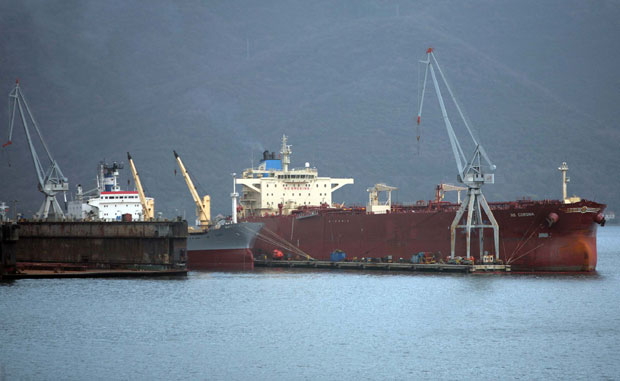 OТПЛОВИЛИ У СТАРО ГВОЖЂЕ: Стари бродови полако напуштају Бијелу 