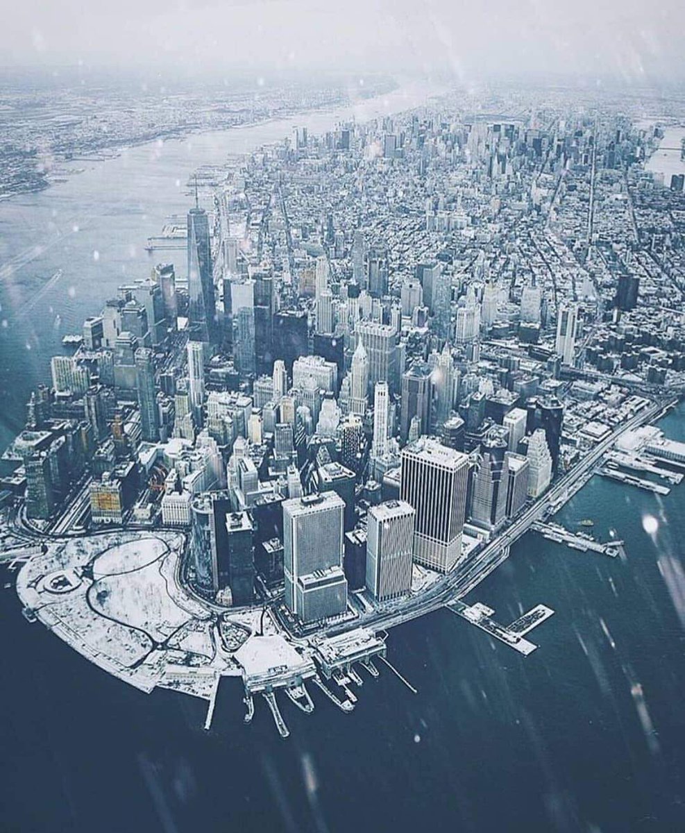 ПРВИ СНЕГ У ЊУЈОРКУ НАПРАВИО КОЛАПС: Снежна олуја оковала град, на Менхетну падало дрвеће (ФОТО+ВИДЕО)