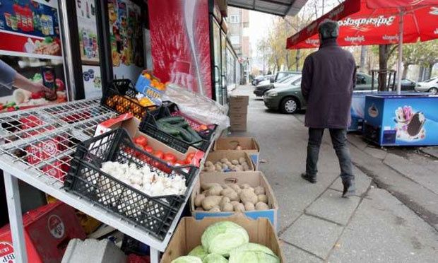 ТУГА У СРПСКИМ ЕНКЛАВАМА НА КОСОВУ: Хране и лекова има за још неколико дана, хуманитарна катастрофа због приштинских такси