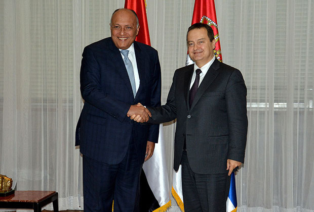 Шпијунка: Зграде симбол пријатељства