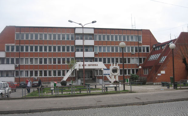 НЕСРЕЋА КОД ВРАЊА: Пијан прегазио младића?