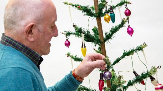 Велшанин продаје 80 година стару породичну божићну јелку