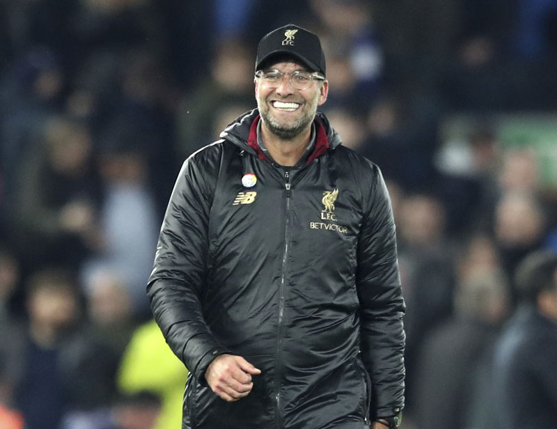 КЛОП КАЖЊЕН, ТРЕНЕР ЕВЕРТОНА ГА БРАНИ: Његово славље је емоција у овој игри