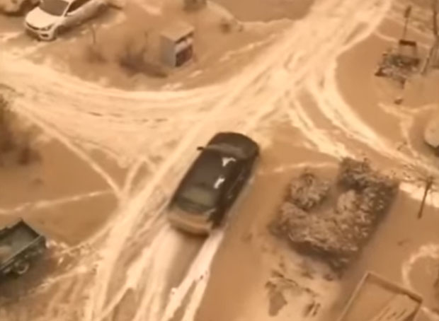 Жути снег прекрио Кину (ВИДЕО)