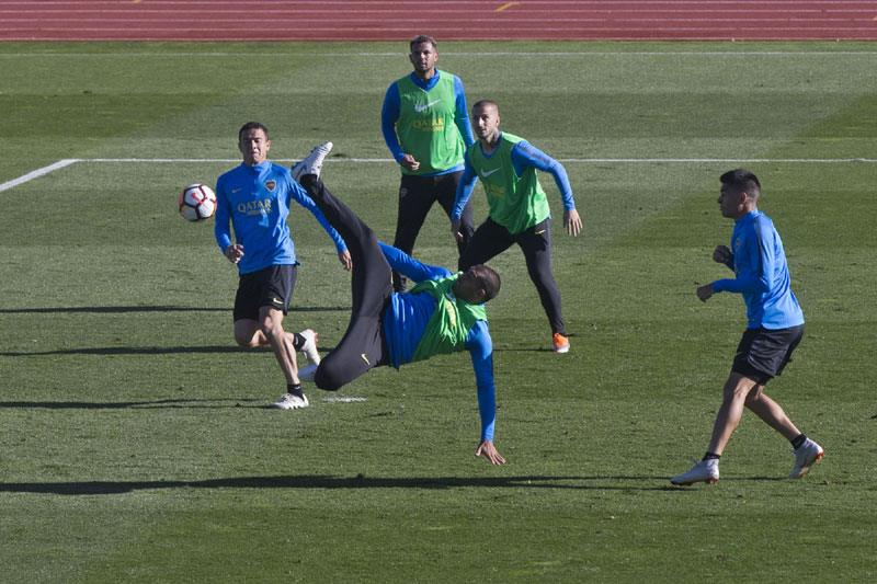 Тевез: Жао ми је навијача у Аргентини, али нису играчи криви