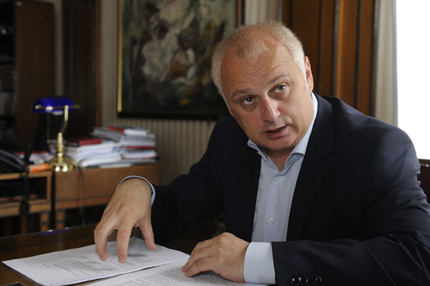 Весић: Ђиласу тужба за надокнаду штете, мораће да склони и последњи ауто