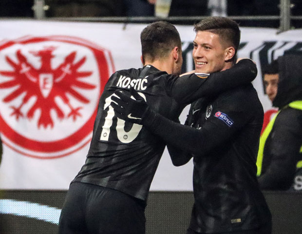 ГРУЈИЋ ЧЕКА ПРИЈАТЕЉЕ ИЗ ФРАНКФУРТА: Ајнтрахт гостује у Берлину, квартет Срба у два тима