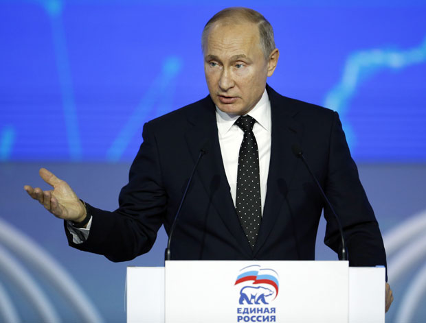 Путин: Свет се брзо трансформише, не смемо заостати