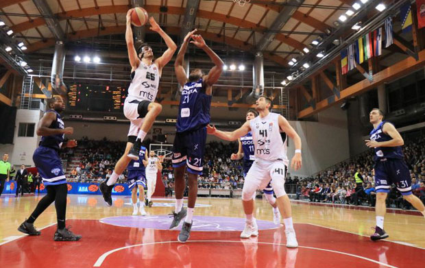 МАРИНКОВИЋ СИЛНИ: Партизан славио у Лакташима, доминирао сјајни шутер црно-белих