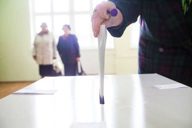 Перуанци на референдуму о борби против корупције