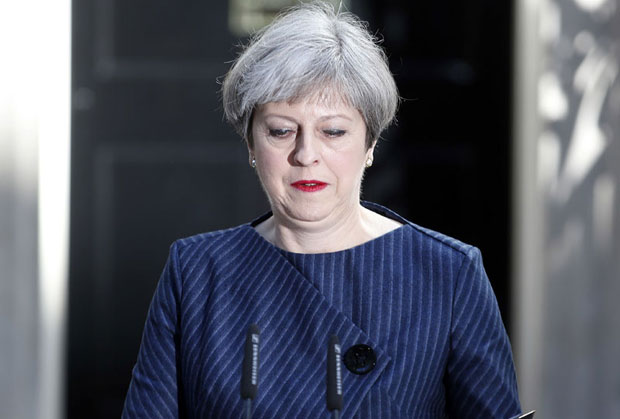 Медији: Меј одлаже гласање о Брегзиту; Даунинг стрит негира