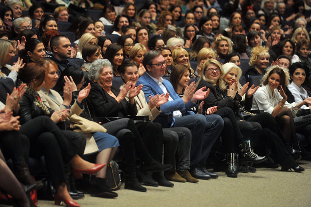 Вучић: Неће силеџије да нам воде државу