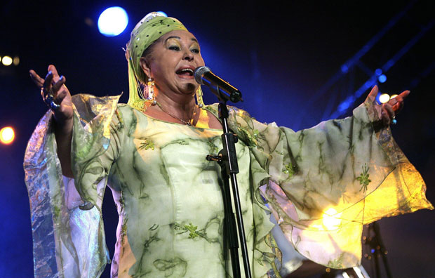 Влада Македоније подигла споменик Есми Реџеповој