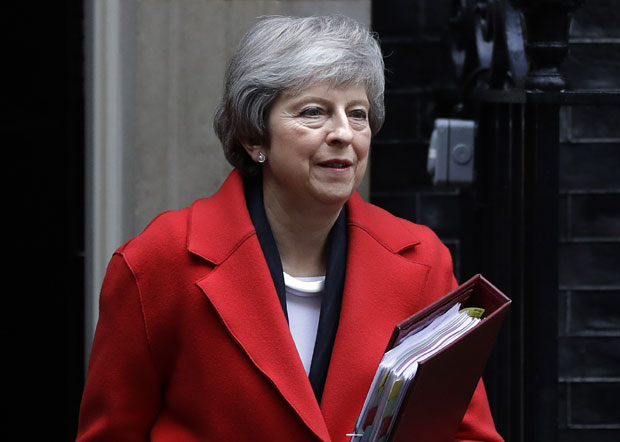 Меј: Ако споразум буде одбијен идемо у непознато