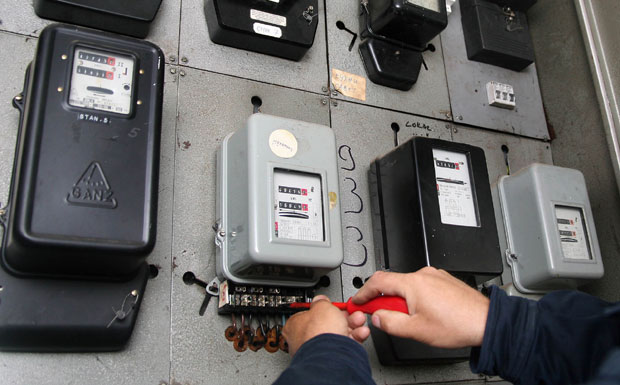 На рачун дужника зарађују и нотари