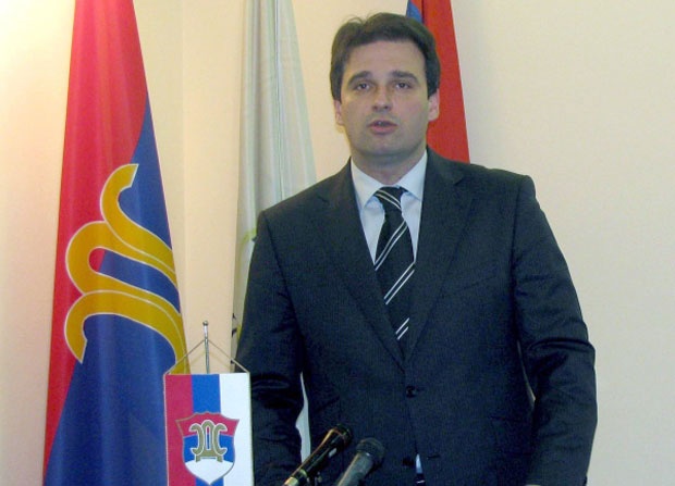 РАТ У СДС: Говедарици црвени картон па - смена?