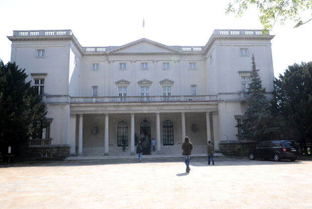 Секулић: Бели двор остаје трајно у власништву државе