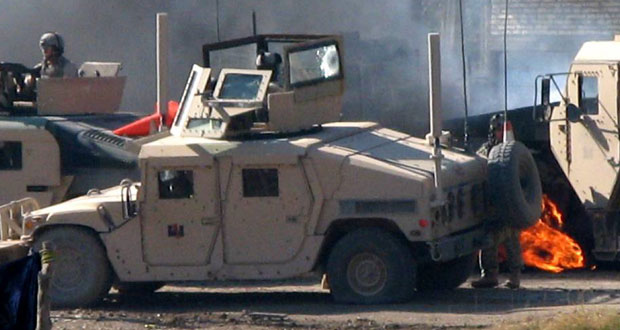 Набавили оклопњаке, забрањују и динаре?