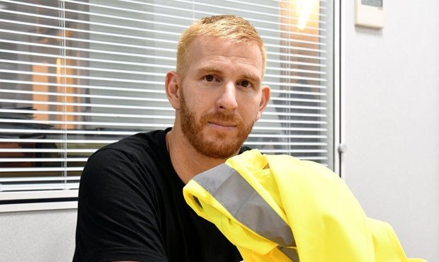 ЧОВЕК ИЗА “ЖУТИХ ПРСЛУКА”: То је лудило, људи ме препознају широм земље