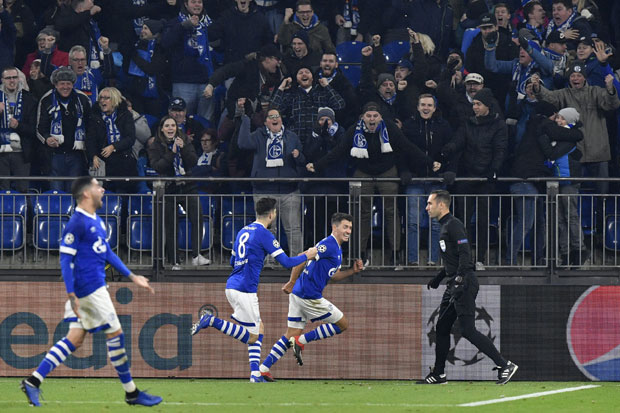 ЛШ: Порто силан, Шалке послао Галату у Лигу Европе