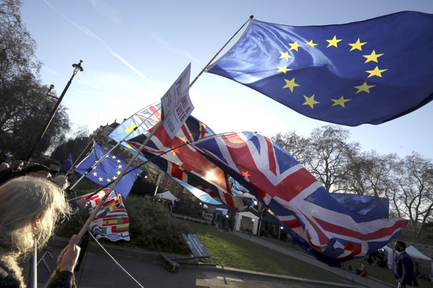 ЛИДЕРИ ЕУ СУТРА О БРЕГЗИТУ: Прети и разлаз без договора с Лондоном