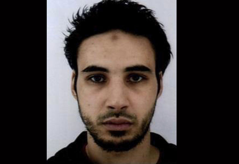 КАО ДА ЈЕ У ЗЕМЉУ ПРОПАО: Потрага за терористом у Француској траје, прслуци за суботу заказали протест