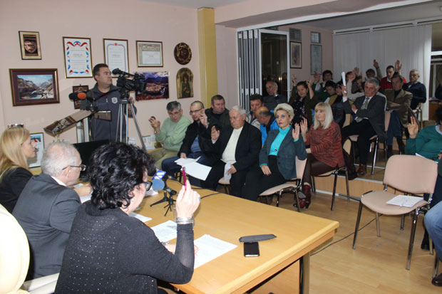 Параћин: Инвестиције прече од дефицита и кредита