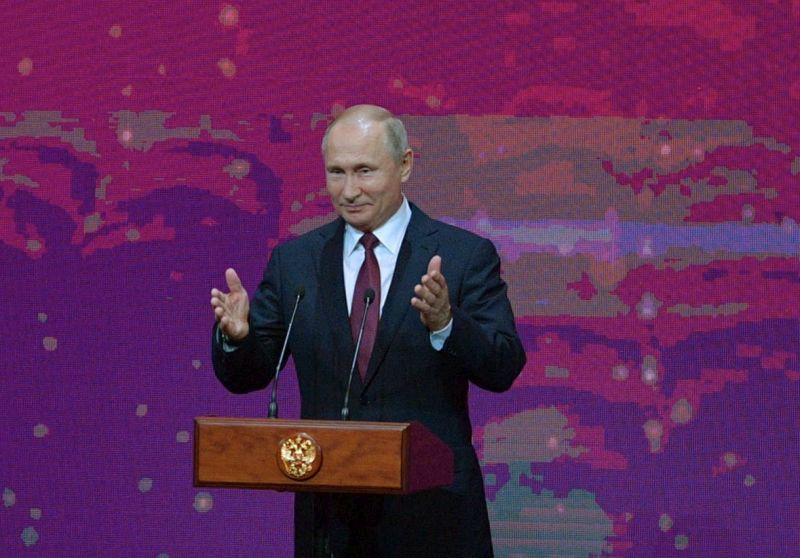 Путин: Реп музику не треба бранити него контролисати