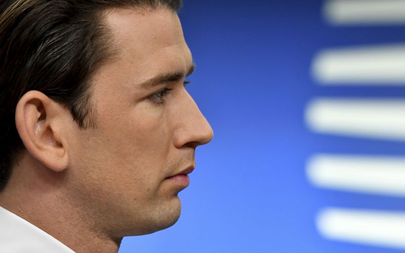 Више хиљада Аустријанаца демонстрирало против владе