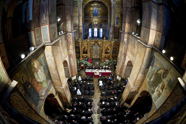 РУСИЈА ПОРУЧУЈЕ: Украјина користи цркву за политиче циљеве