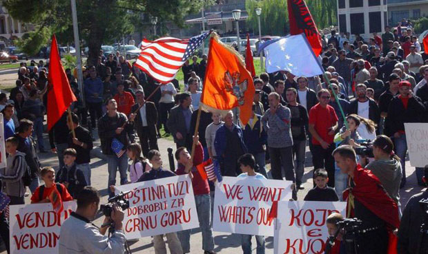 Златни и црни двоглави орао равноправни?