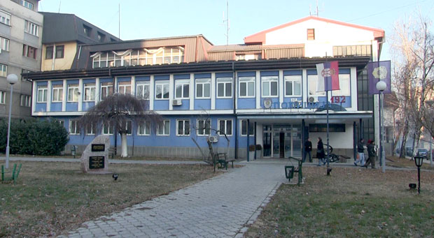 Девојчица (12) трудна, муж (16) иза решетака