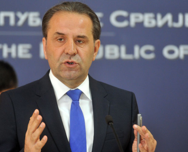 ЉАЈИЋ О ОДБИЈАЊУ ПРИШТИНЕ ДА УКИНЕ ТАКСЕ: Затезање канапа до пуцања, неопходна акција ЕУ и САД